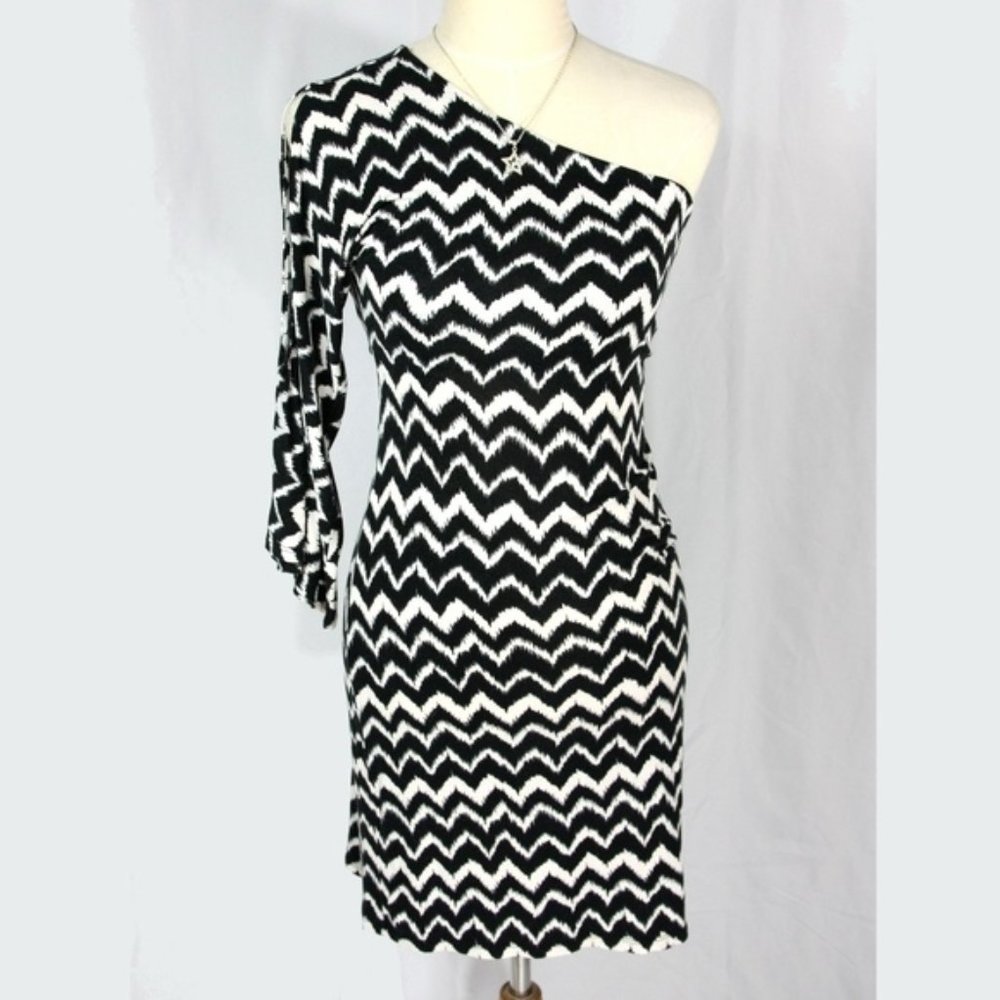 Sexy INC Black/White One Shoulder Dress (Large)